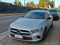 Usado Mercedes A200 Business 150 CV (110 kW) 2021 Gris Berlina
