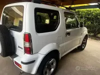 Usata Suzuki Jimny 86 CV (63 kW) 2005 Bianco SUV