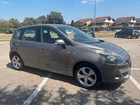 Usata Renault Scénic III 110 CV (80 kW) 2011 Grigio Monovolume