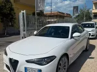 Usata Alfa Romeo Giulia Super 150 CV (110 kW) 2017 Bianco Berlina