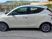 Usata Lancia Ypsilon 95 CV (69 kW) 2011 Giallo Utilitaria