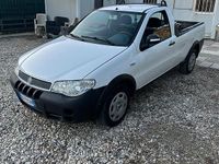 Usata Fiat Strada 84 CV (61 kW) 2010 Bianco Pick-up