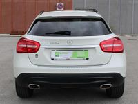 Usata Mercedes GLA200 Premium 136 CV (100 kW) 2016 Bianco SUV