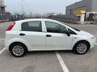 Usata Fiat Grande Punto 74 CV (54 kW) 2011 Bianco Utilitaria