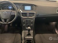 Usata Volvo V40 Momentum 120 CV (88 kW) 2017 Grigio Berlina