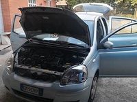 Usata Toyota Yaris 75 CV (55 kW) 2003 Grigio Berlina
