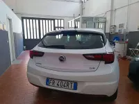 Usata Opel Astra Dynamic 110 CV (80 kW) 2018 Summit white Berlina