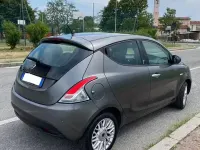 Usata Lancia Ypsilon Gold 95 CV (69 kW) 2015 Grigio Utilitaria