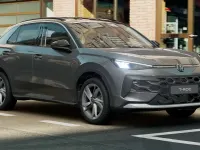 Nuova VW T-Roc Life 116 CV (85 kW) 2026 Wolf grey metallizzato nero SUV