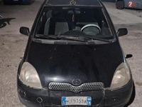 Usata Toyota Yaris 2000 Nero Berlina