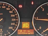 Begagnad BMW 318 2012 Vit Sedan