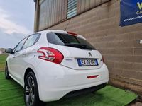 Usata Peugeot 208 Active 95 CV (69 kW) 2014 Bianco Utilitaria