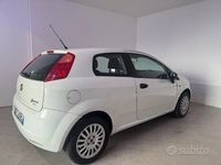 Usata Fiat Grande Punto 65 CV (47 kW) 2009 Bianco Utilitaria