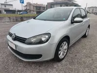 Usata VW Golf VI 105 CV (77 kW) 2010 Argento Utilitaria