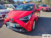 Usata Toyota Aygo Cool 72 CV (52 kW) 2020 Rosso Utilitaria