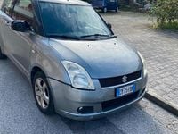 Usata Suzuki Swift 92 CV (67 kW) 2005 Grigio Utilitaria