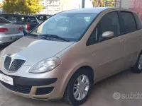 Gebraucht Lancia Musa 69 PS (50 kW) 2008 Braun Van / Kleinbus