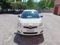 Usata Toyota Yaris 69 CV (50 kW) 2011 Bianco Utilitaria