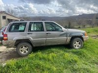 Usata Jeep Cherokee 116 CV (85 kW) 1997 Grigio SUV