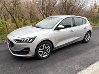 Usado Ford Focus Business Edition 120 HP (88 kW) 2022 Cinzento Sedan