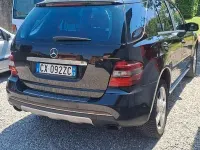 Usata Mercedes ML320 224 CV (164 kW) 2006 Nero SUV