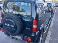 Usata Suzuki Jimny 86 CV (63 kW) 2006 Nero SUV