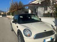 Usata Mini Cooper D 111 CV (81 kW) 2011 Beige Utilitaria