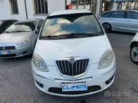 Usado Lancia Musa 77 CV (56 kW) 2012 Blanco Monovolumen