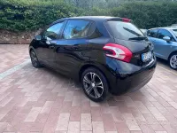 Usata Peugeot 208 Allure 68 CV (50 kW) 2014 Nero Utilitaria