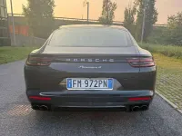Usata Porsche Panamera 330 CV (242 kW) 2018 Verde Berlina