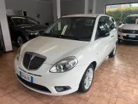 Usata Lancia Ypsilon 95 CV (69 kW) 2012 Bianco Utilitaria