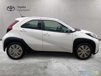 Begagnad Toyota Aygo X Active 72 HK (52 kW) 2023 Vit SUV