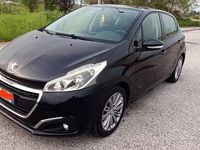 Usata Peugeot 208 Active 75 CV (55 kW) 2015 Blu Utilitaria