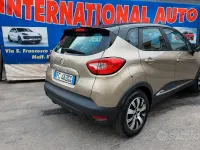 Usata Renault Captur Iconic 90 CV (66 kW) 2016 Marrone SUV