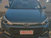 Usata Hyundai i20 Comfort 75 CV (55 kW) 2015 Grigio Berlina