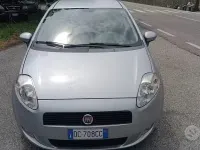 Usata Fiat Grande Punto Dynamic 90 CV (66 kW) 2006 Grigio Utilitaria