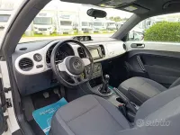 Usata VW Beetle 105 CV (77 kW) 2012 Bianco Utilitaria