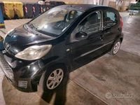 Usata Peugeot 107 68 CV (50 kW) 2010 Nero Utilitaria
