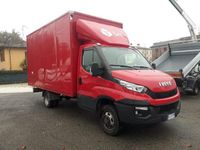 Usata Iveco Daily 130 CV (95 kW) 2016 Rosso pastello Cabrio