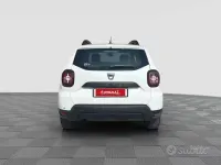 Usata Dacia Duster Comfort 114 CV (83 kW) 2018 Bianco SUV