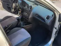 Usata Ford Fiesta Titanium 68 CV (50 kW) 2007 Grigio Utilitaria