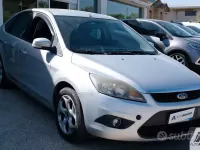 Usata Ford Focus 115 CV (84 kW) 2010 Grigio Berlina
