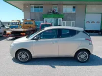Usata Lancia Ypsilon Gold 85 CV (62 kW) 2012 Beige Utilitaria