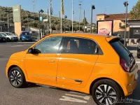 Usata Renault Twingo Techno 60 kW (82 CV) 2023 Arancione Utilitaria