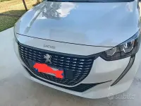 Usata Peugeot 208 Active 75 CV (55 kW) 2020 Bianco Utilitaria