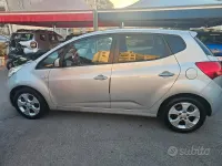 Usata Kia Venga 90 CV (66 kW) 2010 Grigio Utilitaria