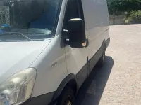 Usata Iveco Daily 106 CV (77 kW) 2015 Berlina