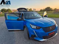 Usata Peugeot e-2008 GT-line 56 kW (77 CV) 2020 Bluazzurro SUV
