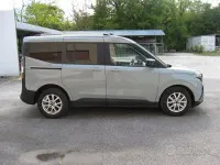 Usata Ford Tourneo Courier 125 CV (91 kW) 2024 Verde Monovolume