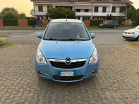 Usata Opel Agila 65 CV (47 kW) 2011 Blu Utilitaria